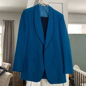 Dumb and Dumber Blue suit. 42L coat. 32waist pants.